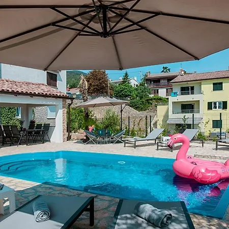 House Jolly With Private Pool Volosko