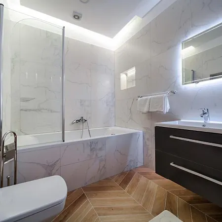 House Jolly With Private Pool Apartment *