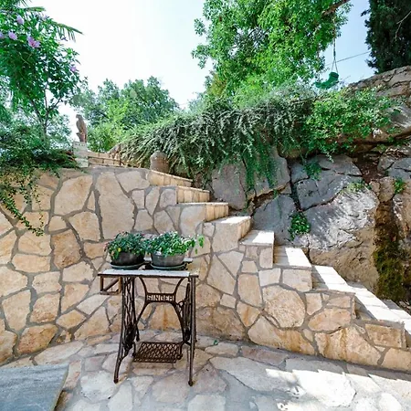 House Jolly With Private Pool * Volosko