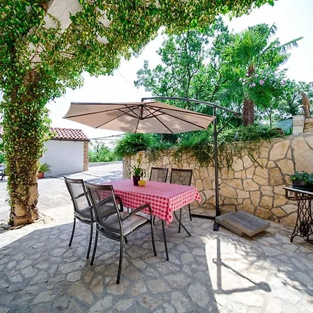 House Jolly With Private Pool *